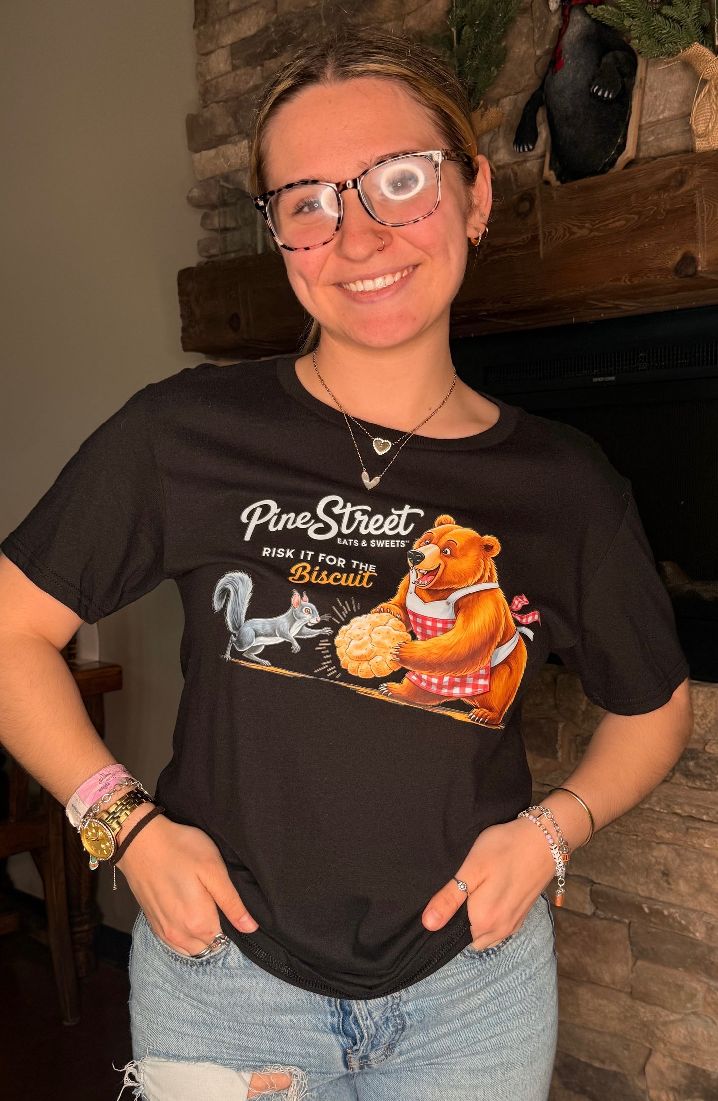 T-Shirt - Risk It for the Biscuit